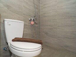 Chic Brown Touch Studio At Apartment Collins Boulevard