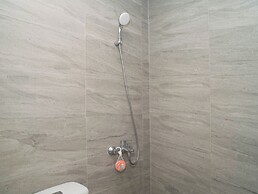 Chic Brown Touch Studio At Apartment Collins Boulevard