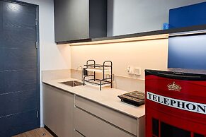 Bright And Cozy 1Br At Collins Boulevard Apartment