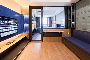 Bright And Cozy 1Br At Collins Boulevard Apartment