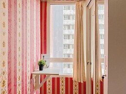 Classic Red Studio At Nifarro Park Apartment