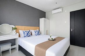 Airy And Comfortable 2Br At Nifarro Park Apartment