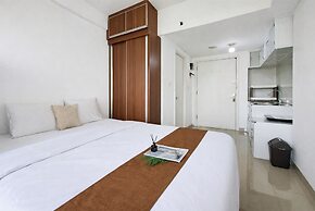 Comfy White Studio At Poris 88 Apartment