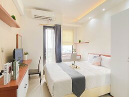 Neat And Serene Studio At Apartment Transpark Cibubur