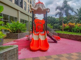 Neat And Serene Studio At Apartment Transpark Cibubur