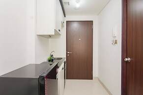 Bright And Comfy Studio Apartment At Transpark Cibubur