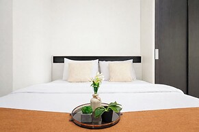 Bright And Comfy Studio Apartment At Transpark Cibubur