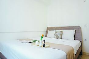 Relaxing 2Br With Working Room Apartment Meikarta