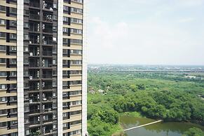 Relaxing 2Br With Working Room Apartment Meikarta