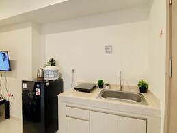 Comfortable And Minimalist Studio At Apartment Meikarta District 1