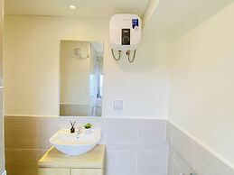 Practical 2Br For 3 Pax At Meikarta Apartment