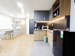 Cozy 2Br Apartment Grand Asia Afrika