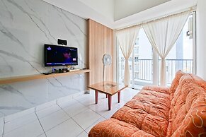 Lavish White 1Br At Casa De Parco Apartment