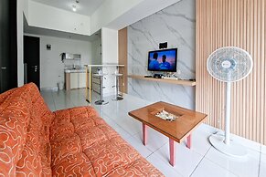 Lavish White 1Br At Casa De Parco Apartment