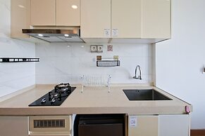 Functional And Cozy Studio At Sky House Bsd Apartment