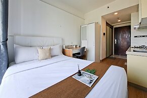 Functional And Cozy Studio At Sky House Bsd Apartment