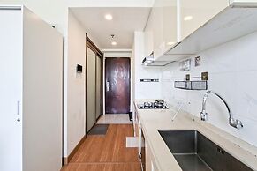 Functional And Cozy Studio At Sky House Bsd Apartment