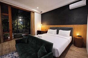 Pool Access 2Br Guru Giri Forest Cabin Villa (Include Breakfast)