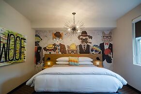 The Grove Motel