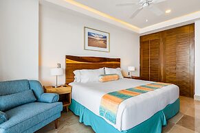 Oceanfront, 8th-floor Condo With Pool, Pool spa & Large Balcony