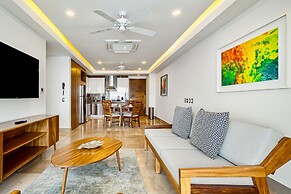 Oceanfront, 8th-floor Condo With Pool, Pool spa & Large Balcony