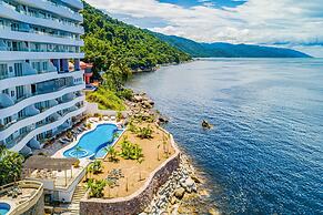 Oceanfront, 8th-floor Condo With Pool, Pool spa & Large Balcony