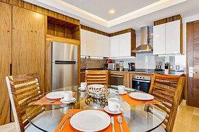 Oceanfront, 8th-floor Condo With Pool, Pool spa & Large Balcony