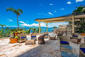 Oceanfront Condo With Rooftop Infinity Pool, Panoramic Views, Balcony,