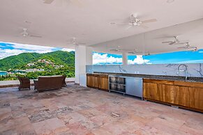 Oceanfront Condo With Rooftop Infinity Pool, Panoramic Views, Balcony,