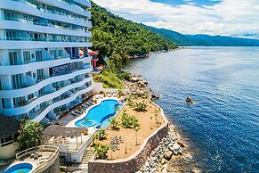 Oceanfront Condo With Rooftop Infinity Pool, Panoramic Views, Balcony,