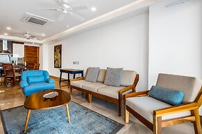 Oceanfront Condo With Rooftop Infinity Pool, Panoramic Views, Balcony,