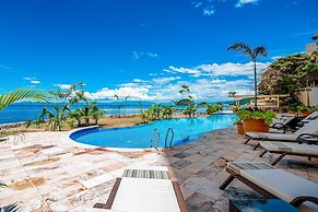 Oceanfront Condo With Rooftop Infinity Pool, Panoramic Views, Balcony,