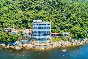Oceanfront Condo With Rooftop Infinity Pool, Panoramic Views, Balcony,