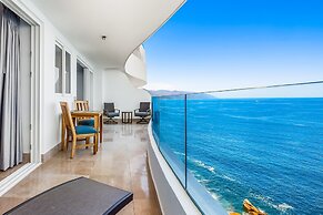 Oceanfront Condo With Rooftop Infinity Pool, Panoramic Views, Balcony,