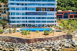 Oceanfront Condo With Rooftop Infinity Pool, Panoramic Views, Balcony,