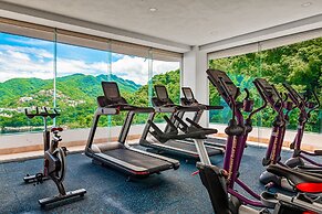 Oceanfront Condo With Rooftop Infinity Pool, Panoramic Views, Balcony,