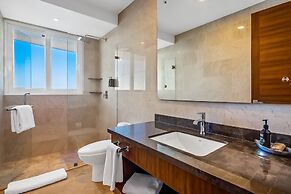 Oceanfront Condo With Rooftop Infinity Pool, Panoramic Views, Balcony,