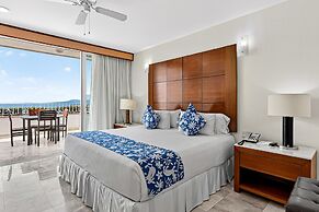 Stylish Oceanview Suite With Infinity Pool, Full Kitchen & Bay-view Te