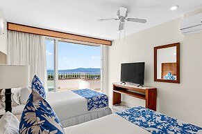 Stylish Oceanview Suite With Infinity Pool, Full Kitchen & Bay-view Te