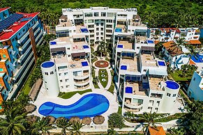 Charming Condo With Ocean-view, Pool & Balcony