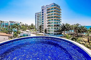 Charming Condo With Ocean-view, Pool & Balcony