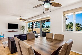 Charming Condo With Ocean-view, Pool & Balcony