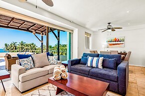 Charming Condo With Ocean-view, Pool & Balcony