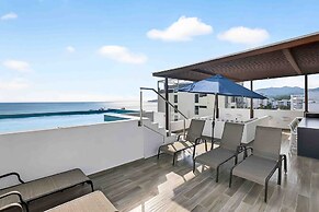 Relaxing Condo With Rooftop Pool, Oceanview Balcony & Walkable Beach A