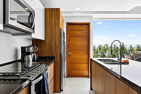 Relaxing Condo With Rooftop Pool, Oceanview Balcony & Walkable Beach A