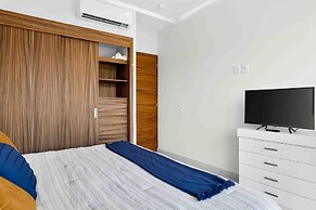 Relaxing Condo With Rooftop Pool, Oceanview Balcony & Walkable Beach A