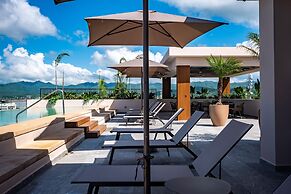 Modern Waterfront Condo With Shared Pool, Balcony, and Washer/dryer