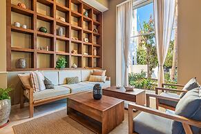 Oceanfront Studio With Infinity Pool, Breathtaking Views & Beach Acces