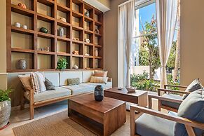 Modern Oceanfront Studio With Breathtaking Sunsets, Heated Pools & Bea