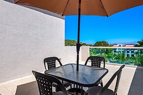 Cozy Condo With Loft, Private Balcony and Gorgeous Shared Pool